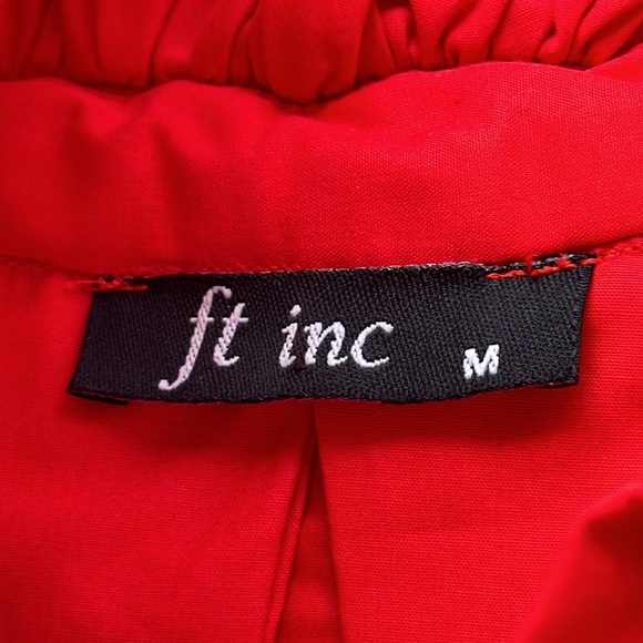 CHIC AND STUNNING!!! THIS GORGEOUS RED FT INC. BLOUSE……. SIZE M - Picture 5 of 6